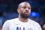 塔克10天合同签尼克斯!哈特调侃:兄弟把你的科比鞋都带上