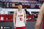 媒体人:中国队上半场表现还算不错 防守稍有松懈 王俊杰真是宝藏